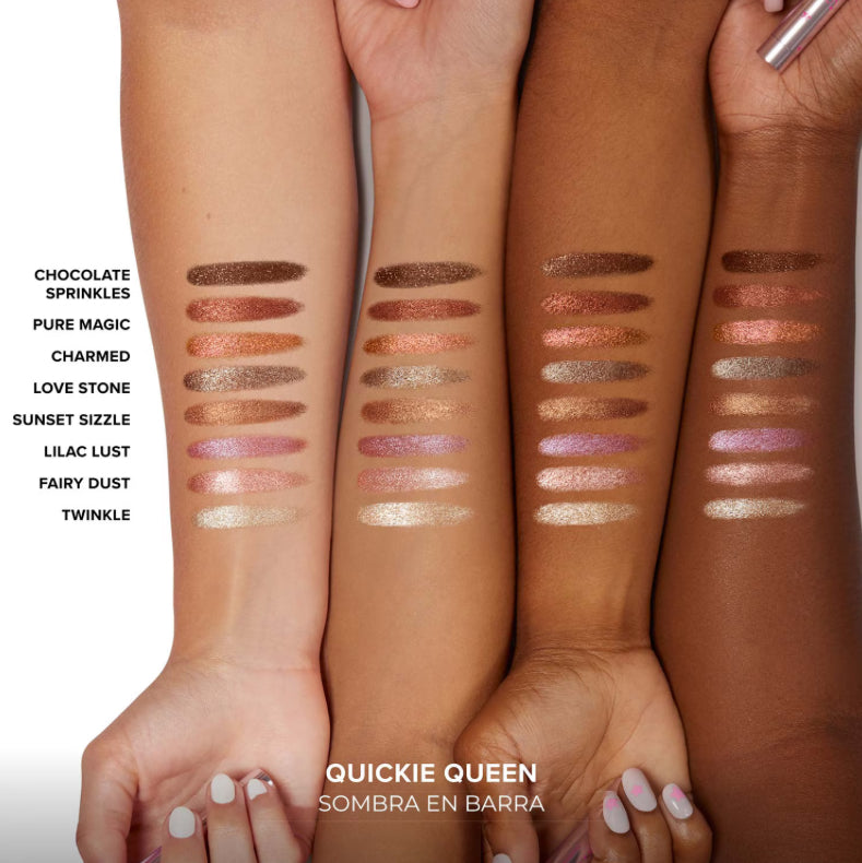 Too Faced Quickie Queen – Sombra Cremosa en Stick (1.5 g)